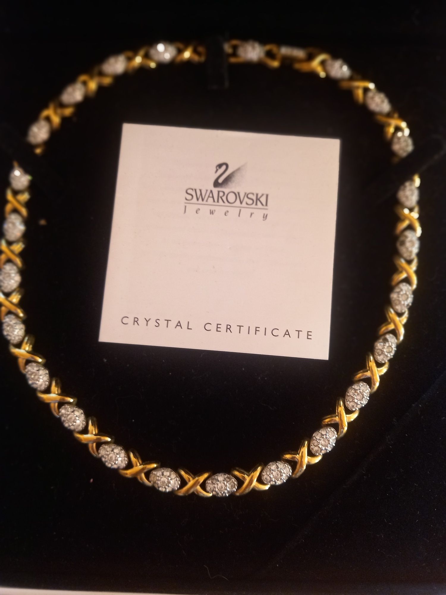 Колие с камъни Swarovski
