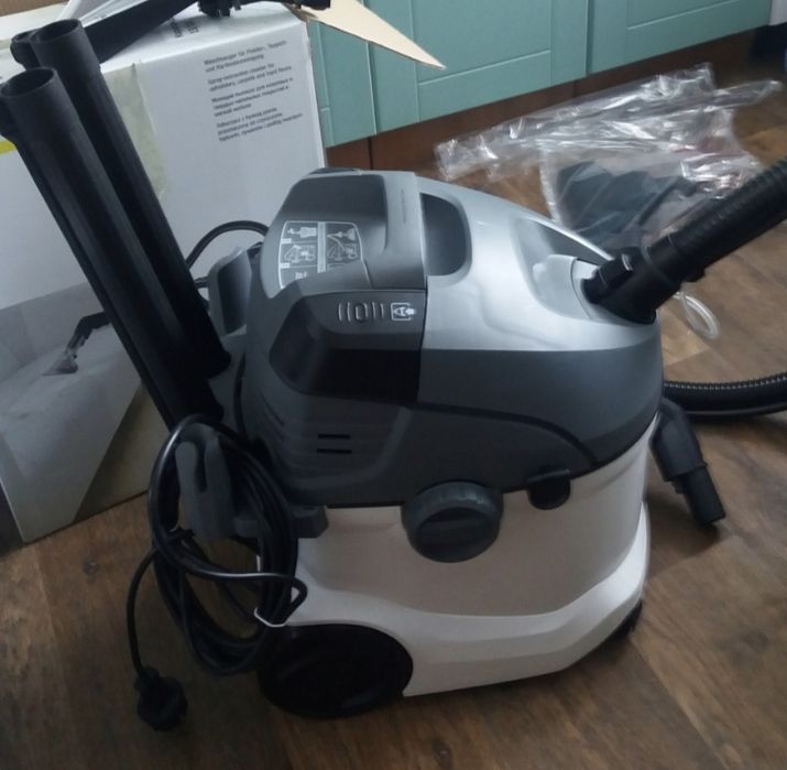 Моющий пылесос Karcher SE 6.100
