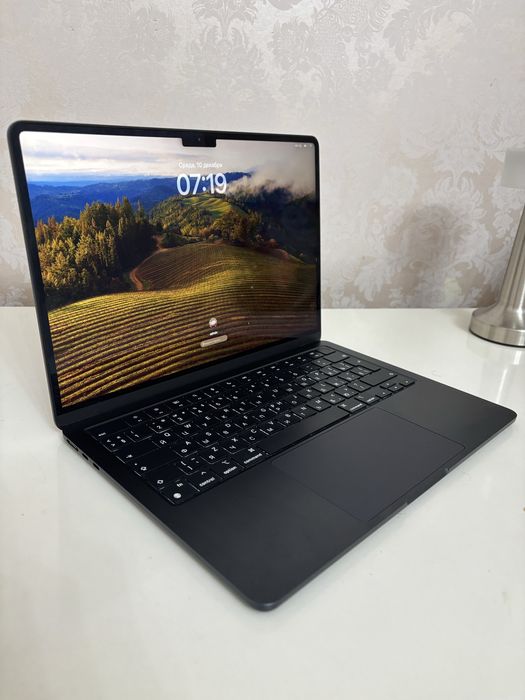 Продам Mackbook Air
