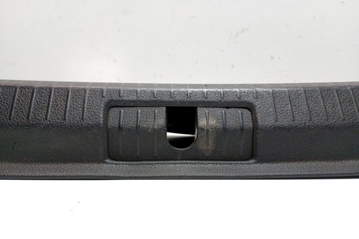 Ornament  fusta portbagaj combi 5G9863459 Volkswagen VW Golf a 7-a ge