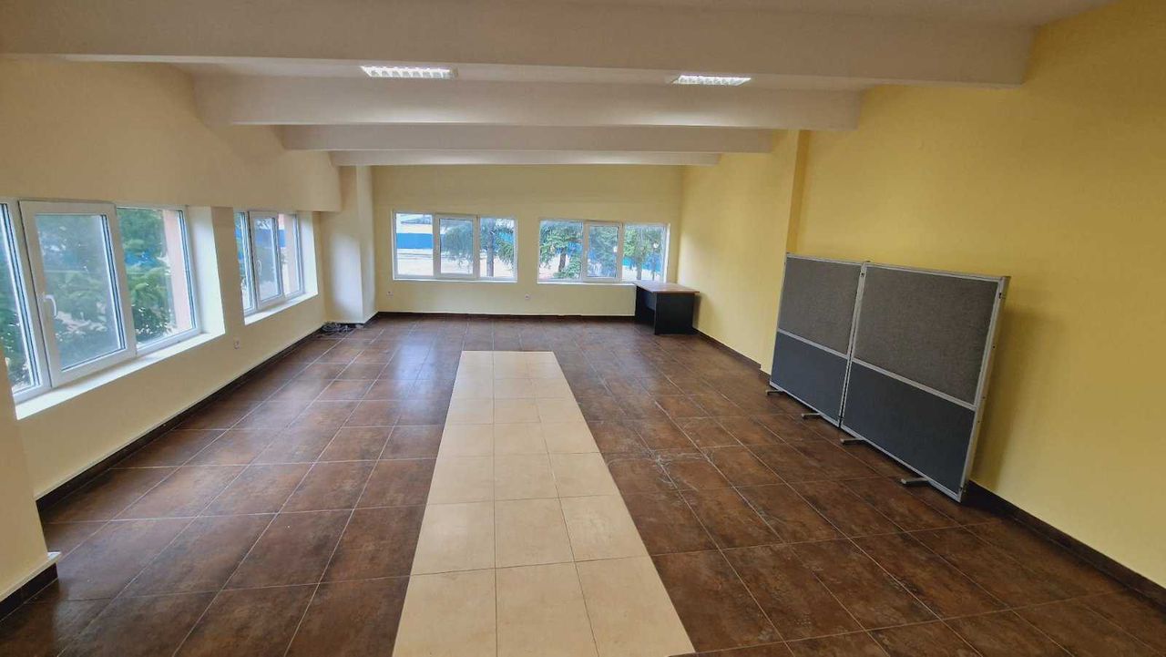 Дава се под наем Офис в с. Церово, Област София-област - 51 кв.м за 173.4 € - Снимка #4