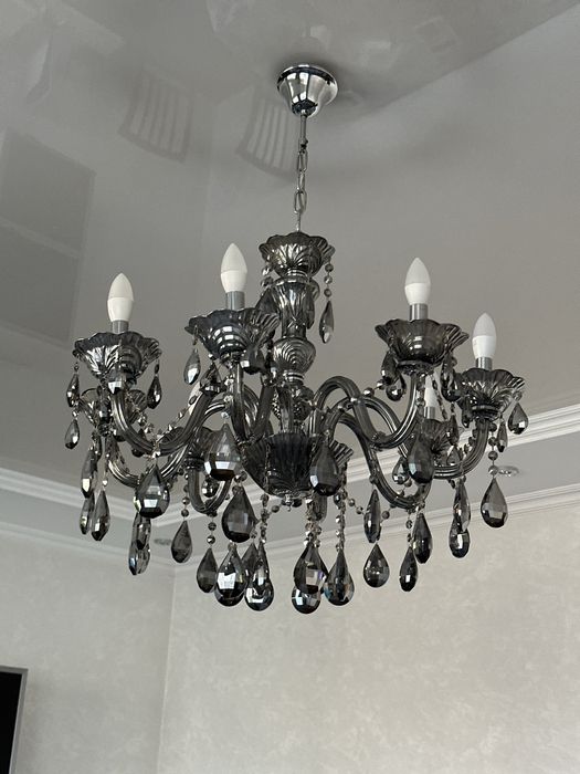 продам люстру в отличном состоянии