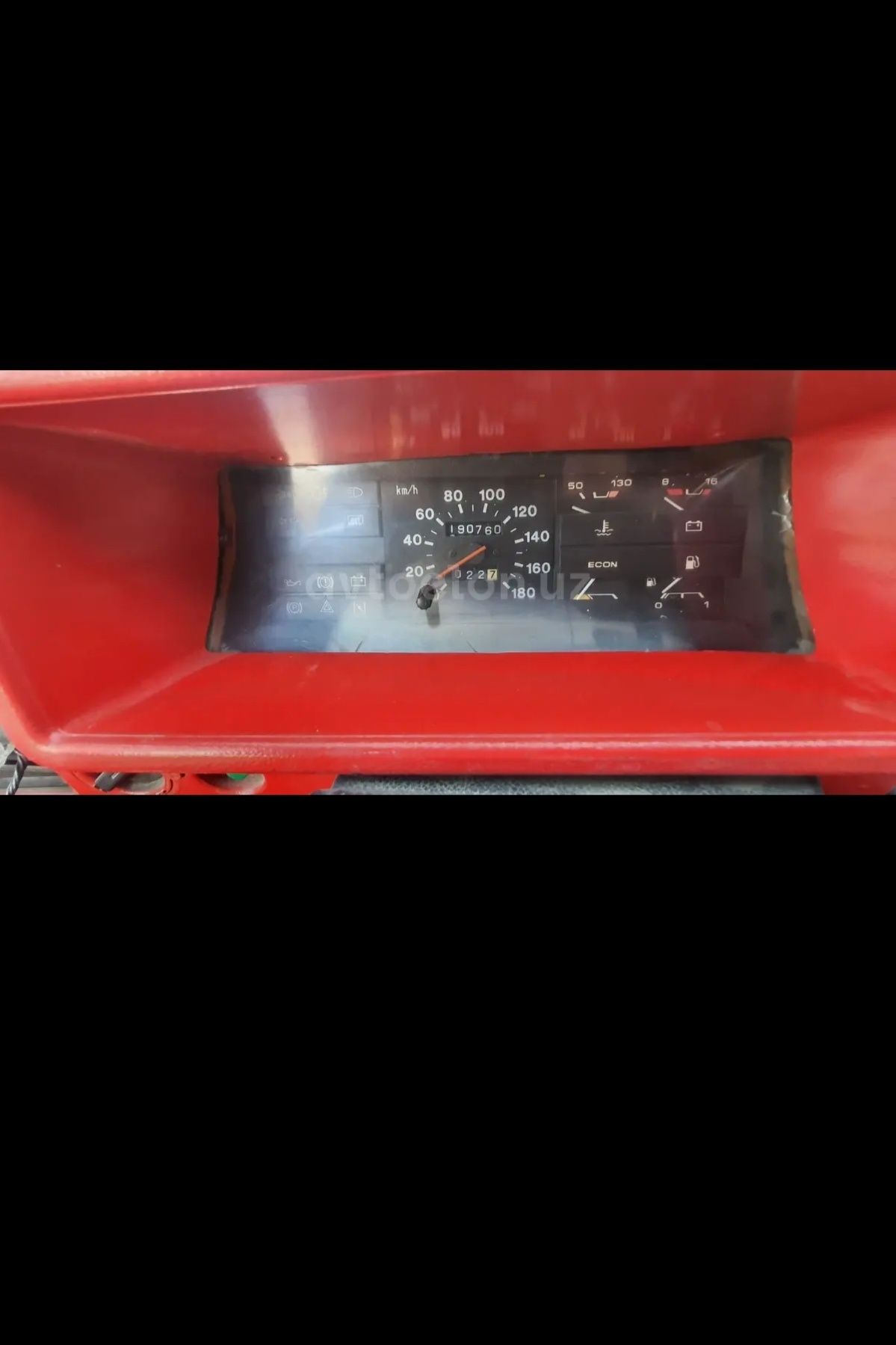 Vaz 21099 sotiladi