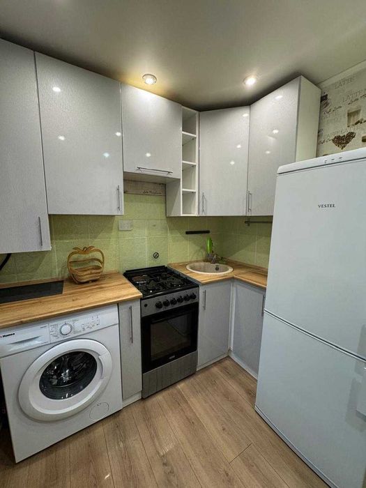 Продам 1 комнатную квартиру. Район Уют.