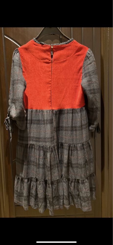 Рокля от колекцията на  LUCY Fashion