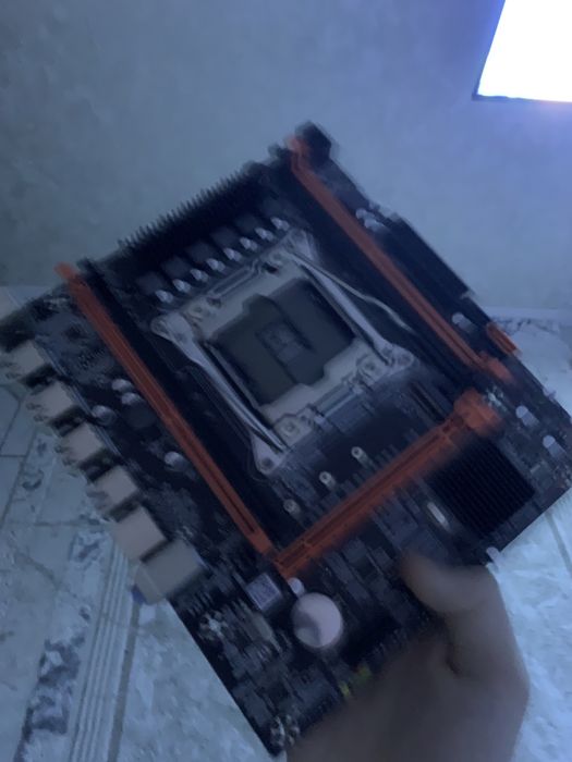 Продам процессор Intel Xeon E5-2670 v3 (12 ядер / 24 потока)