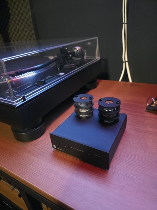 Preamplificator phono cu lampi ProJect Tube box s2. pick-up, turntable