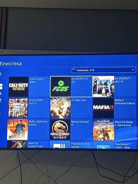 Play station 4. Два джойстика 12 игр.