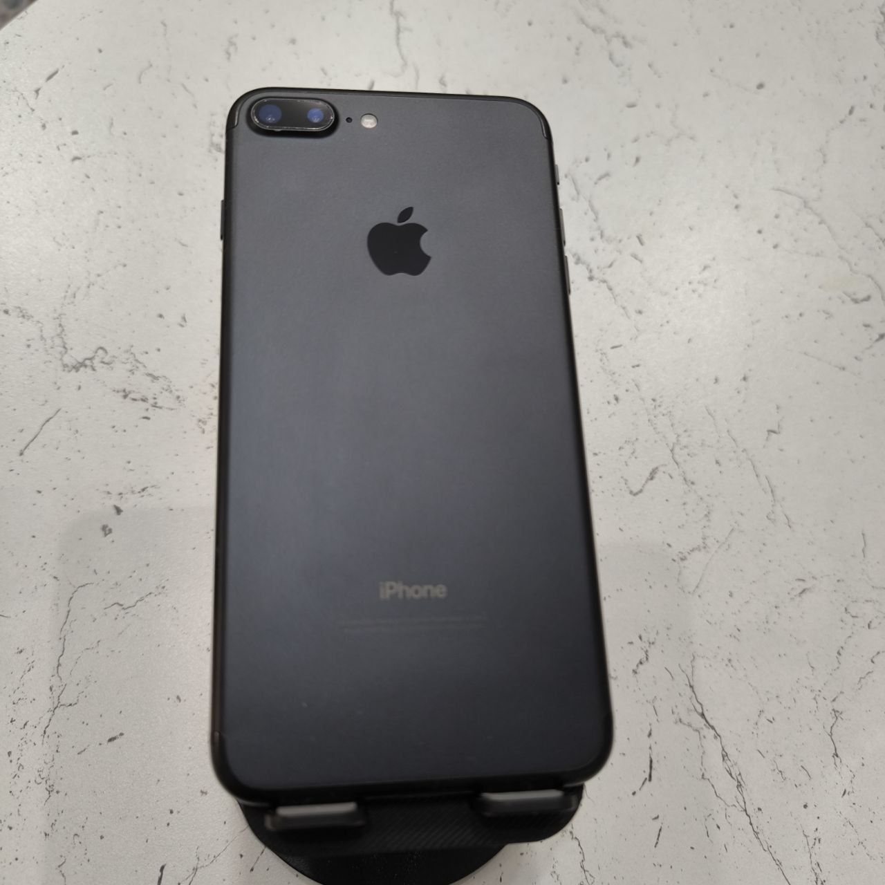 Iphone 7 plus в отличном состояний