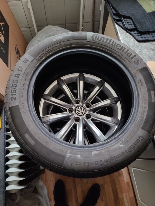 Anvelope ContiPremiumContact 215 55 r17