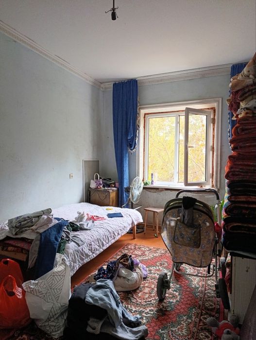 Продается квартира 3 комнатная 8 мкр чинара