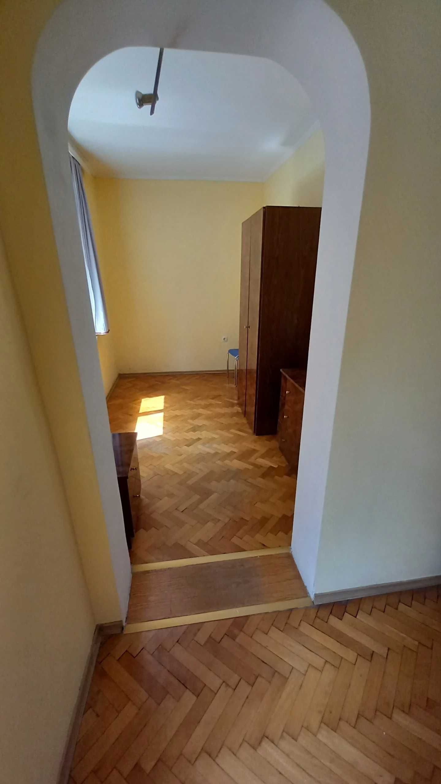 Тристаен апартамент в жк Лозенец