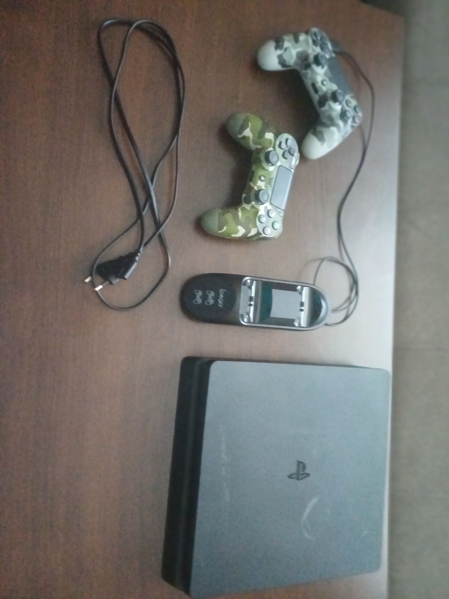 Playstation 4 slim 1000gb
