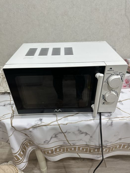 Продам микроволновую печь