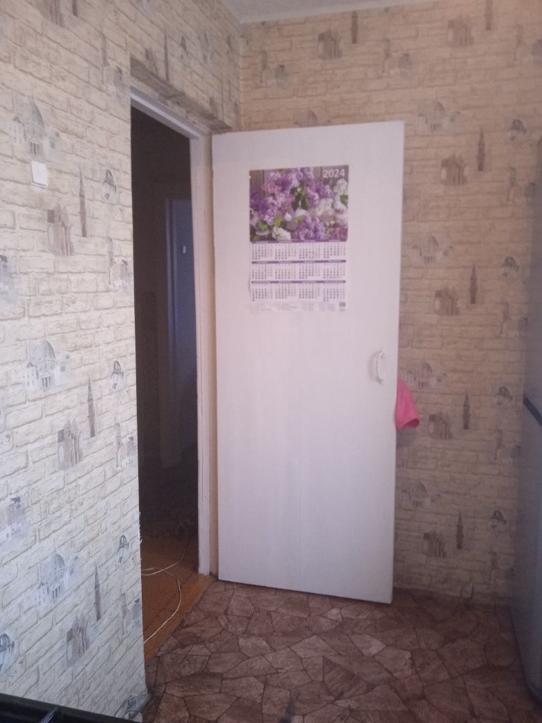 Продам 2х комнатную благоустроенную квартиру в центре Боровского