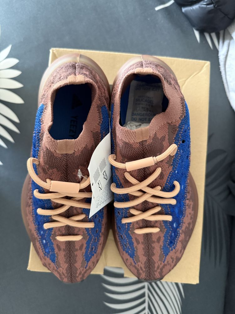 YeezY Boost 380.