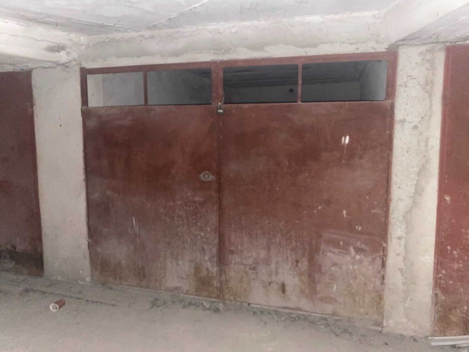 Продава се Гараж / Паркомясто в Пловдив, Кършияка - 20 кв.м за 825 €/кв.м - Снимка #1