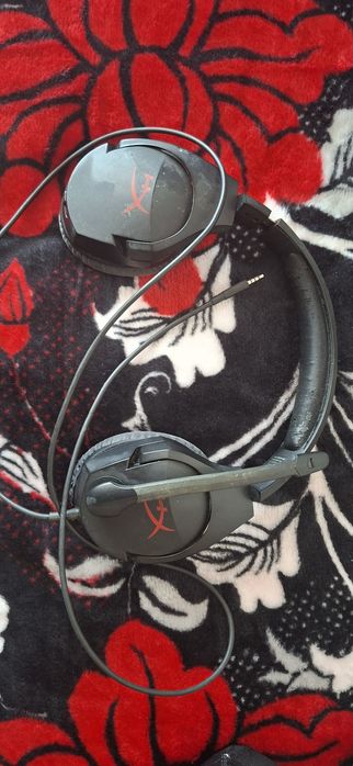 Vand casti de gaming cu fir Hyperx