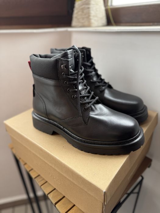 Tommy Jeans LaceUp bocanci piele neagea marimea 42 noi originali