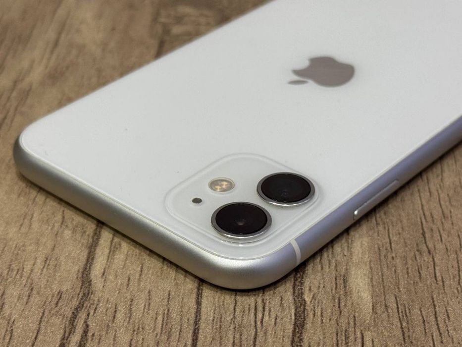 iPhone 11 64Gb white