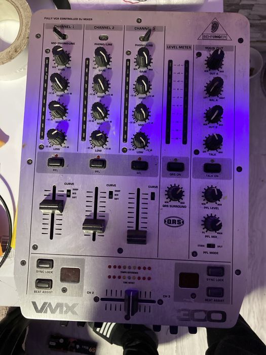 DJ Mixer Behringer VMX-300 Pro