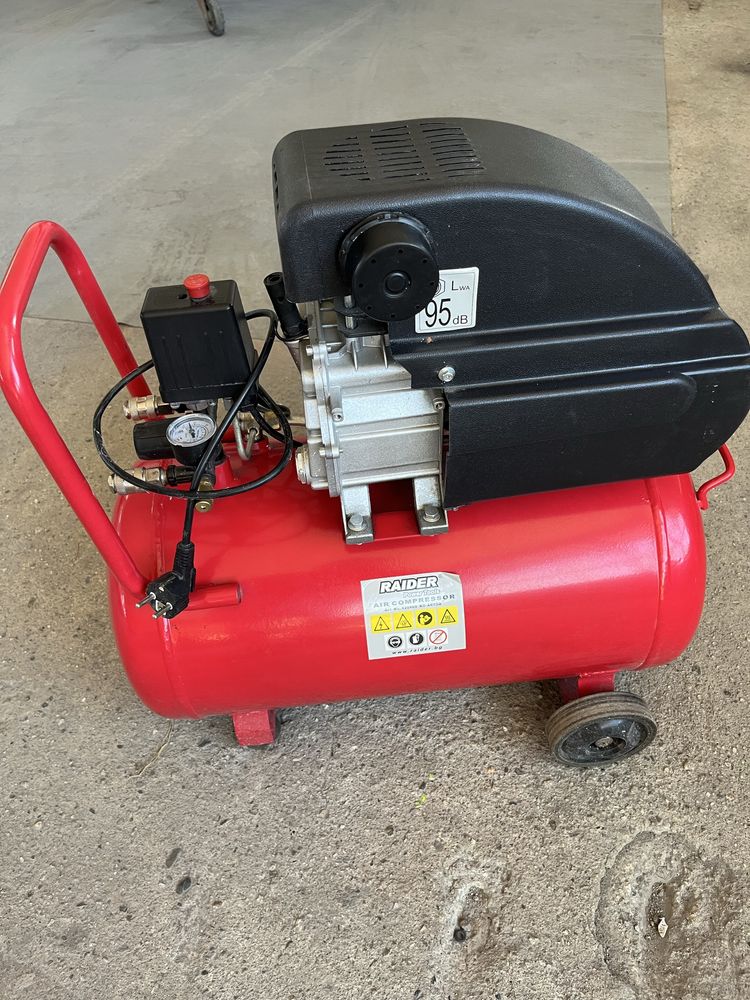 Компресор Raider 50L в гаранция
