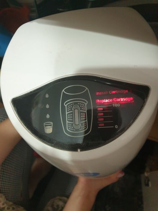 Vând filtru apă...Cumpărat de nou ,folosit 1 an ...