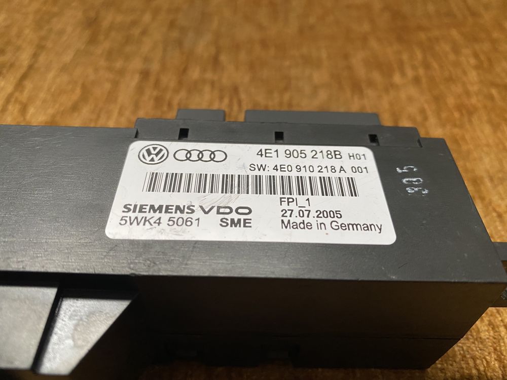 Buton start stop cu amprenta Audi A8 S8 D3 2002-2010 : 4E1905218B
