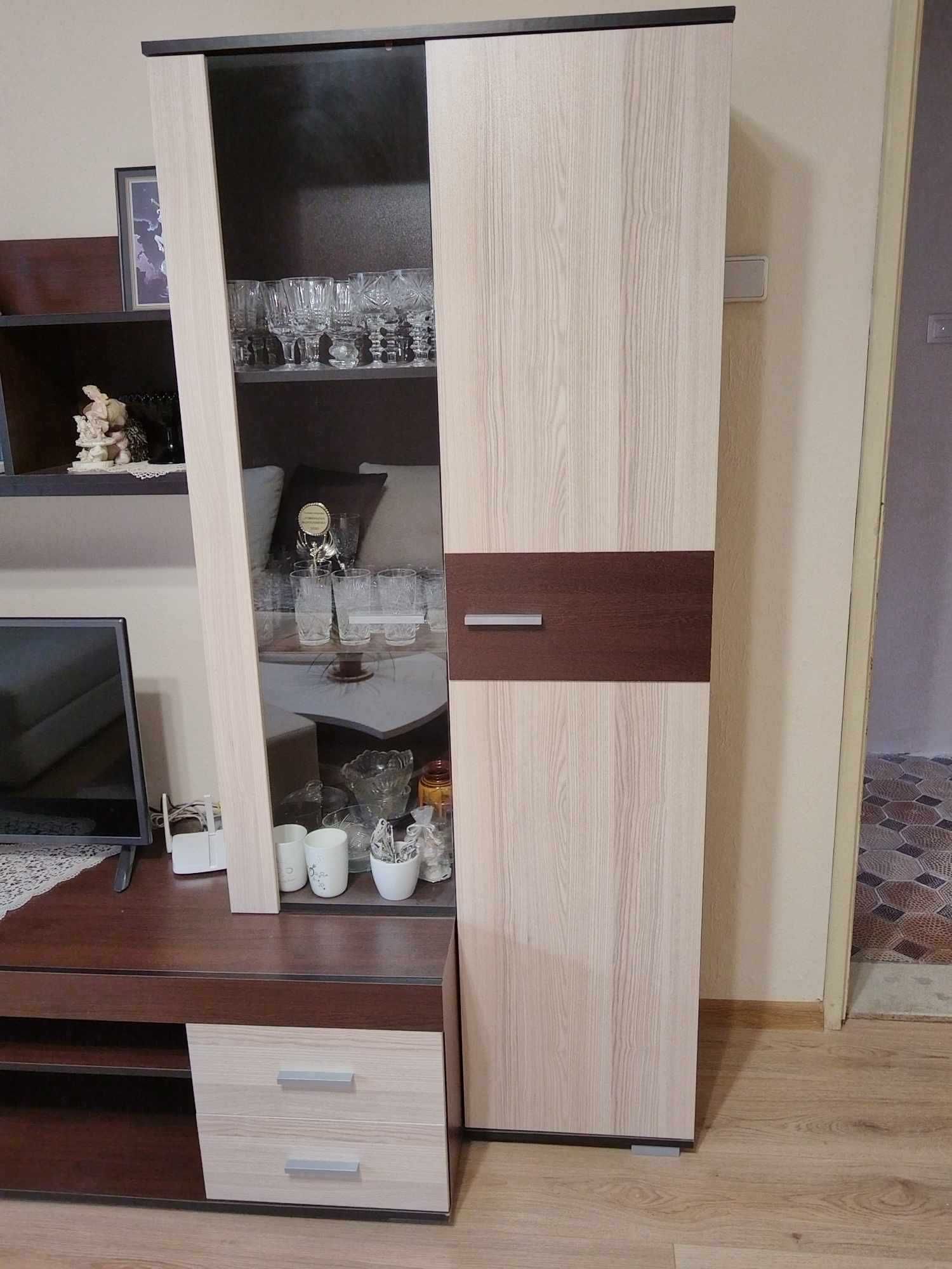 мебели за хол-ъглов диван, маса и секция