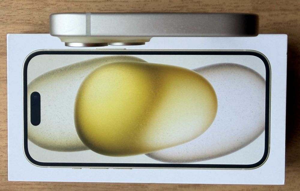 iPhone 15 128gb, Yellow - като нов, гаранция!