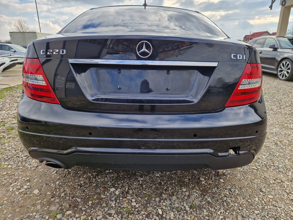 Piese caroserie motor Mercedes C class w204 facelift xenon AMG 2.2 e5
