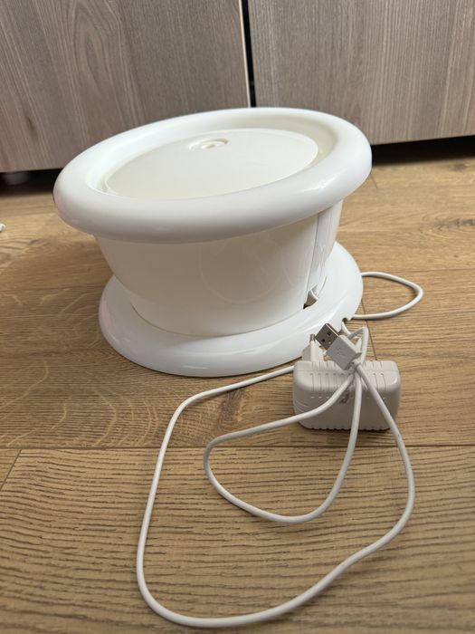 Vând fântână apă pisici