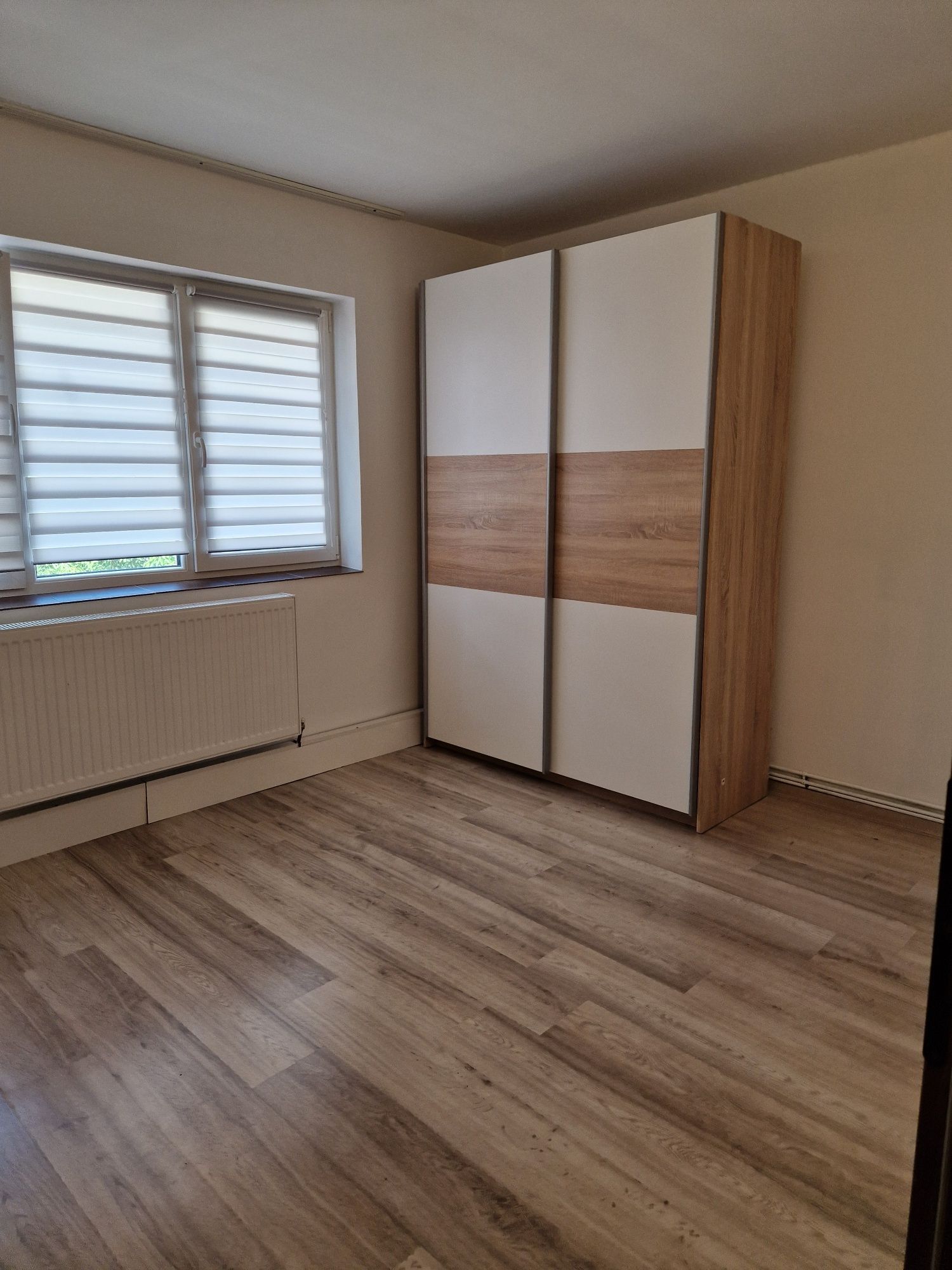 Apartament 2 camere str . Colibitei