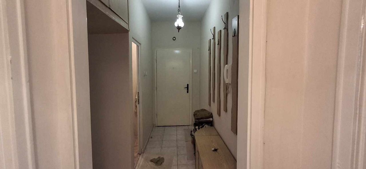 Продава се Тристаен апартамент в Варна, Бриз - 70 кв.м за 1643 €/кв.м - Снимка #3