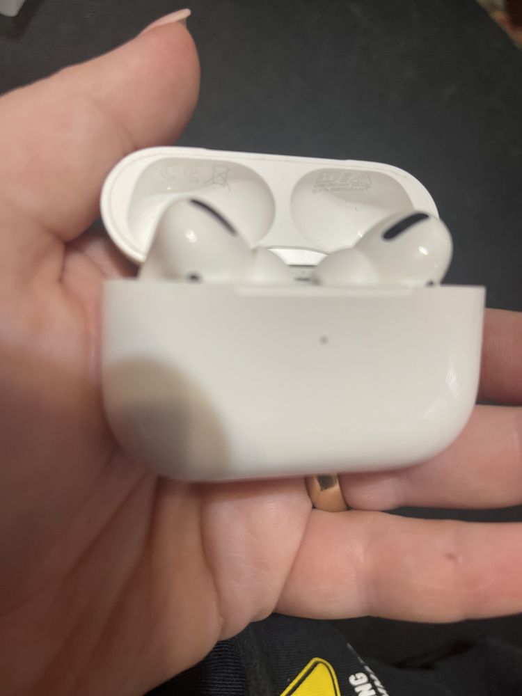 AirPods Pro originale in stare perfecta!