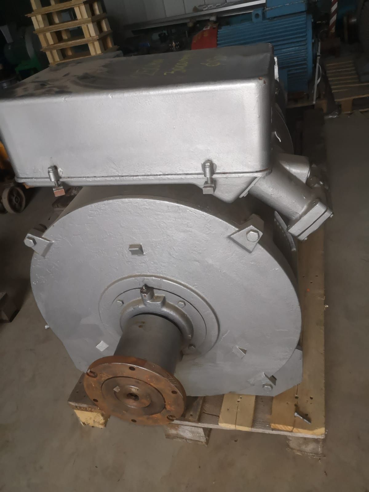 Motor electric trifazat, 250kW, 3000rpm, 380V
