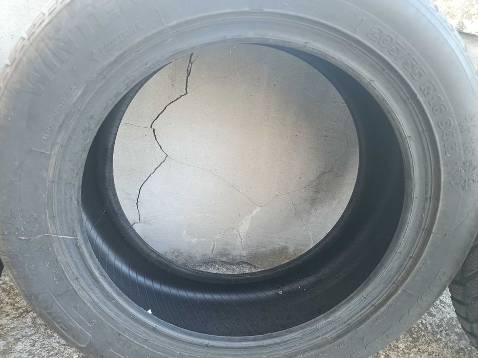 Продавам гуми 205/55 R16 – 1 нова зимна и 2 използвани летни