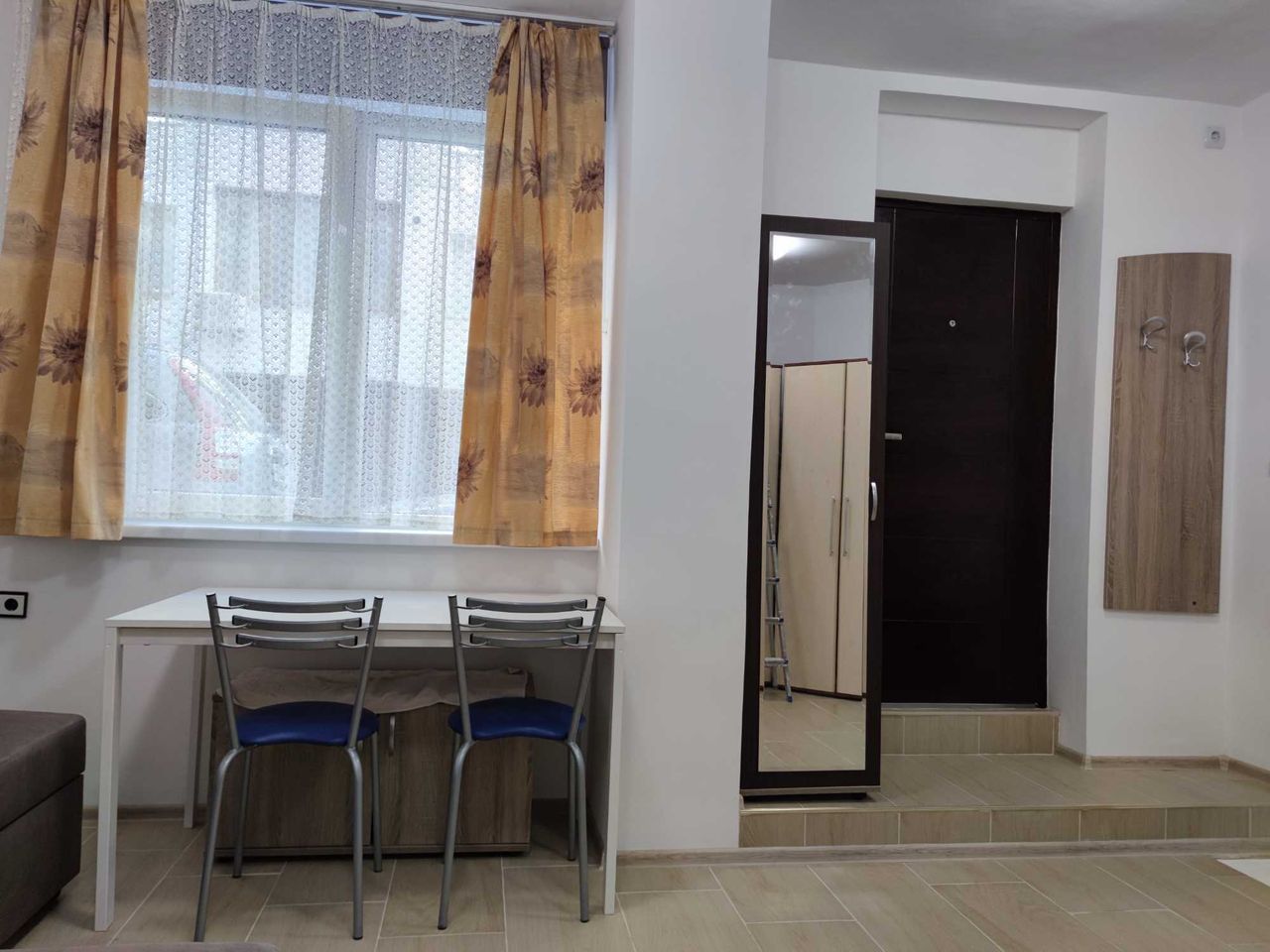 Дава се под наем Двустаен апартамент в Варна, Автогара - 55 кв.м за 300 € - Снимка #2