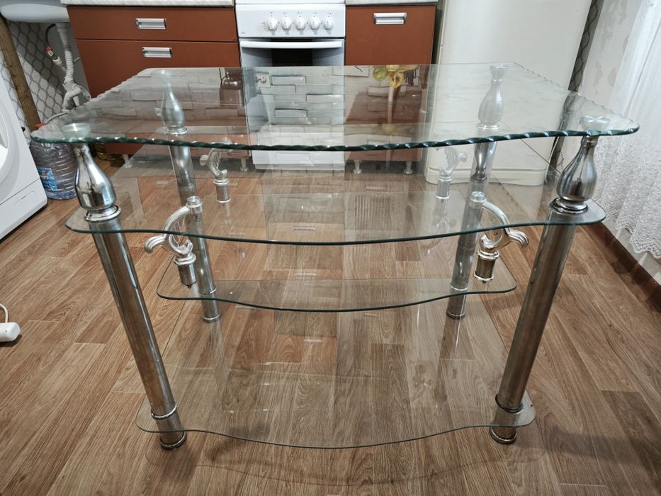 Продам стеклянную тумбу