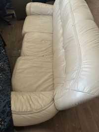 Белый кожанный диван
