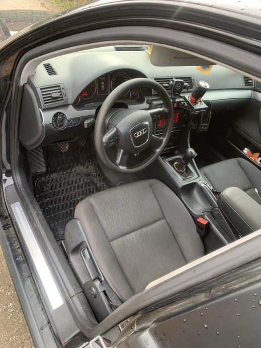 Se vinde sau se dezmembreaza Audi A4 B7
