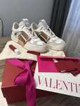 Кецове Valentino