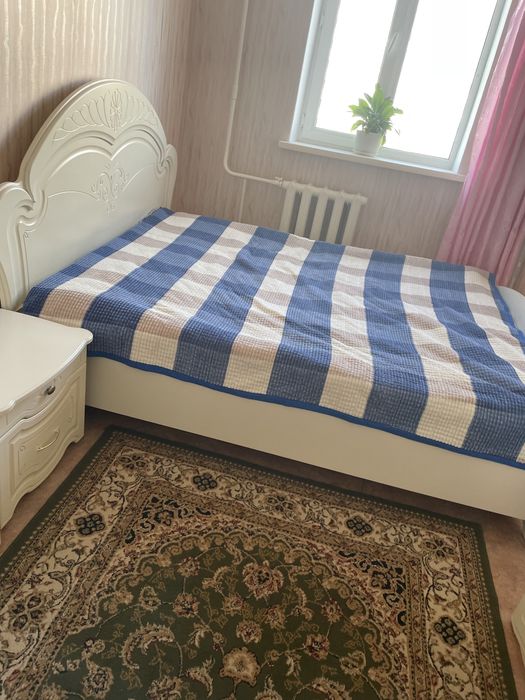 Продам спальный гарнитур,район Кошкарбаева