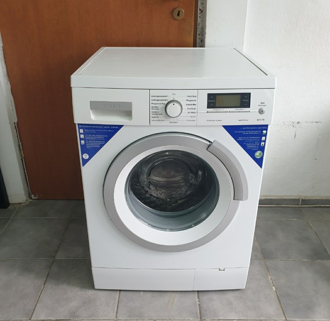Masina de spălat rufe Siemens  / Reducere 1oo lei pentru masina veche.