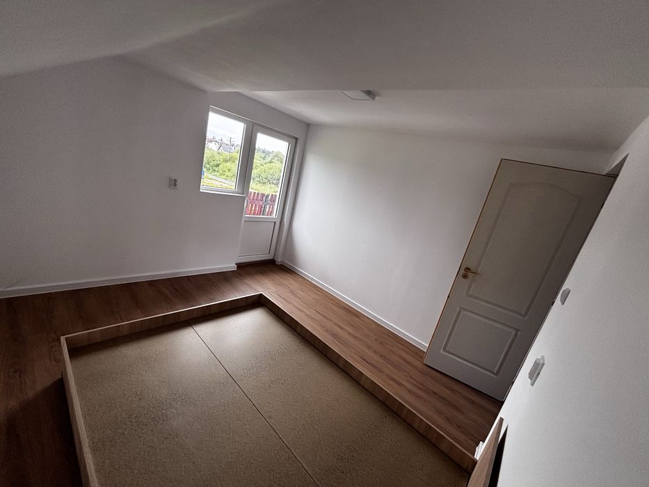 Casa si teren de vanzare