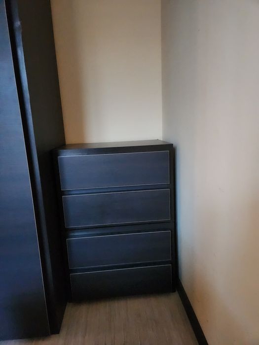 Спалня с матрак и гардероб