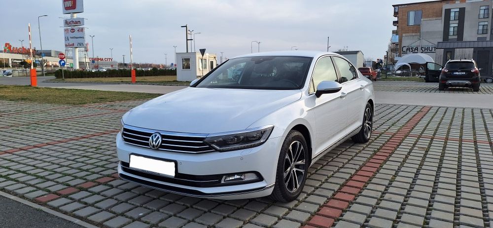 VW Pasat B-8. Highline-2.0-TDI*Alb Perlat*DSG*Acc*Virtual*Matrix*PIELE