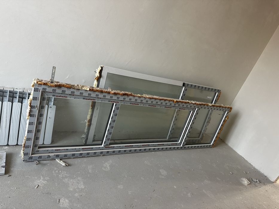 Продам пластиковый дверь и окно