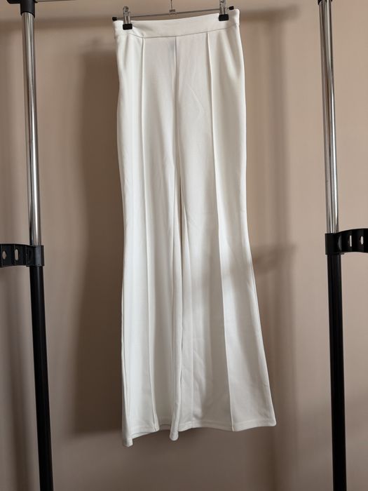 Бял елегантен панталон