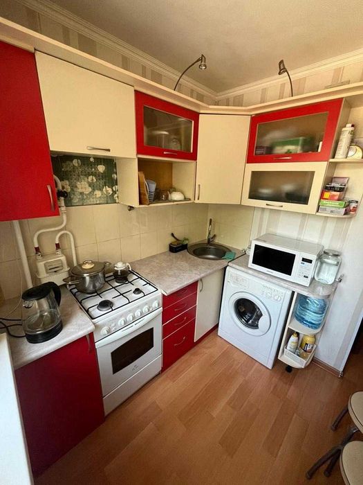 В продаже 2х комнатная квартира улучшенной планировки в центре.